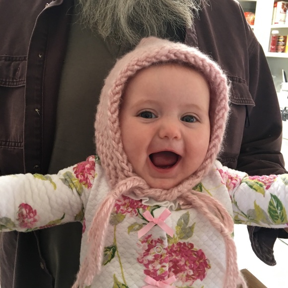 🩸Hand Loomed Child’s Bonnet🩸 - Picture 1 of 8